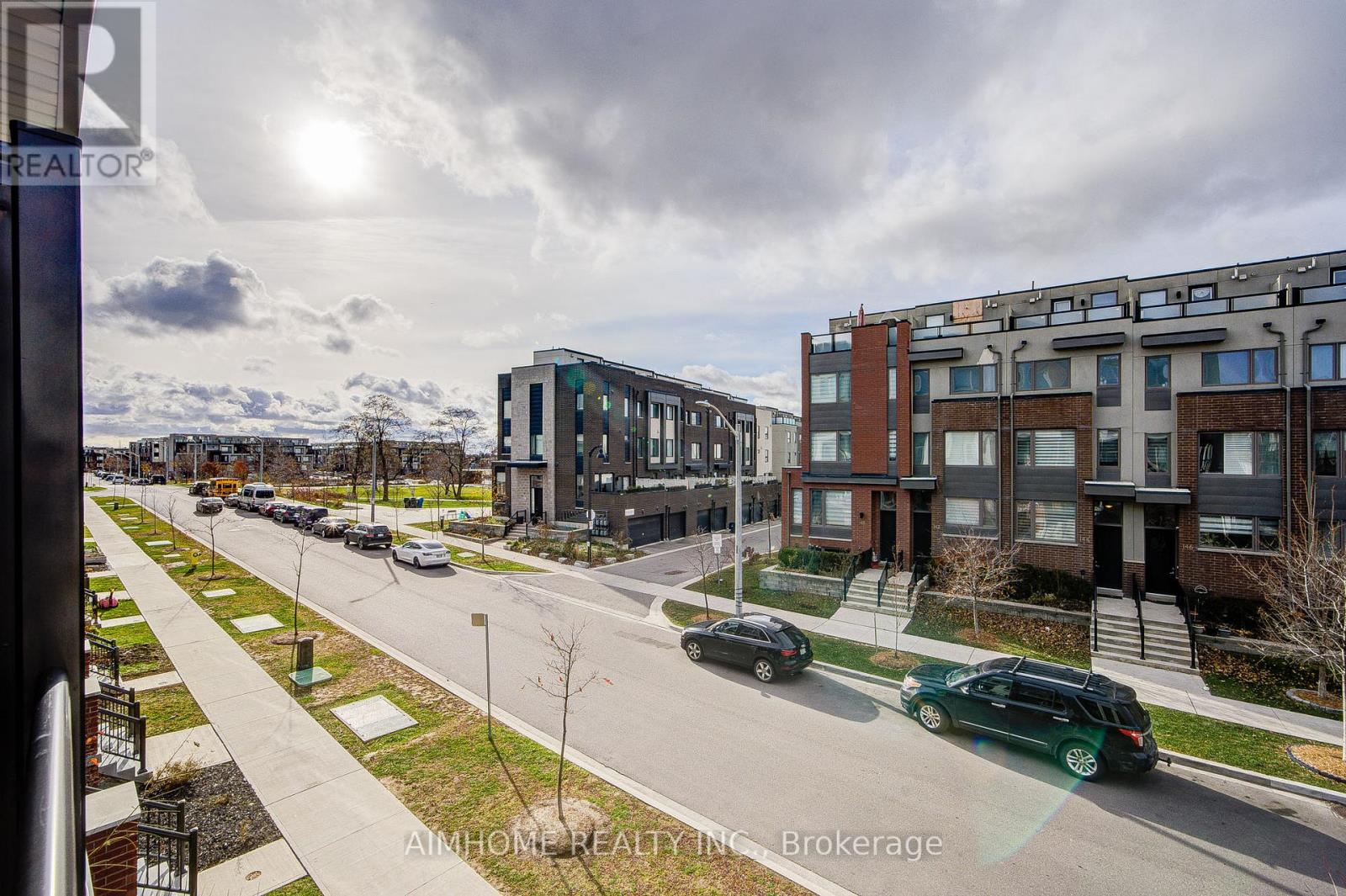 135 Frederick Tisdale Drive, Toronto, Ontario  M3K 0C6 - Photo 30 - W12679964