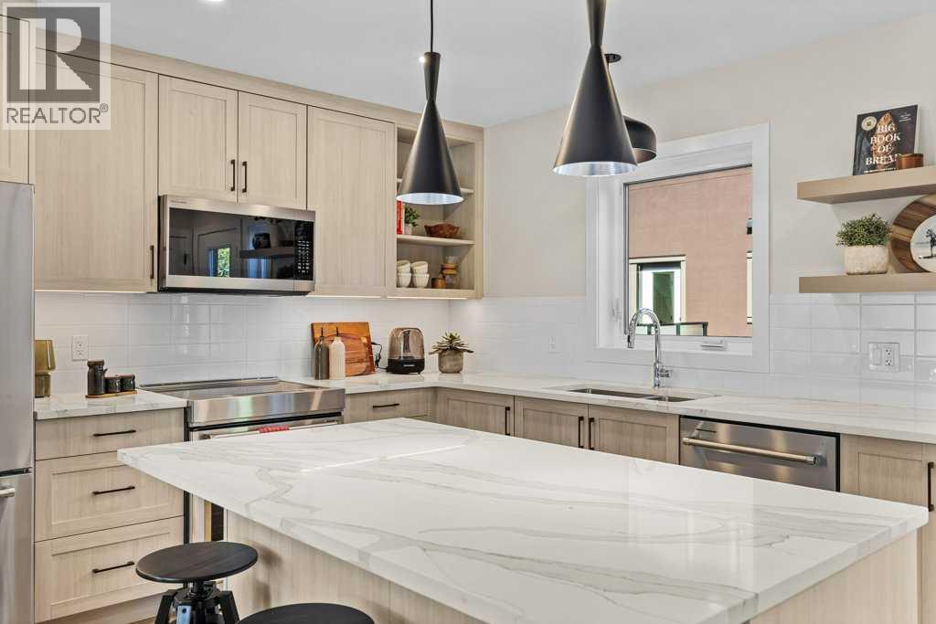 102, 1330 1st Avenue, Canmore, Alberta  T1W 1M4 - Photo 10 - A2270347