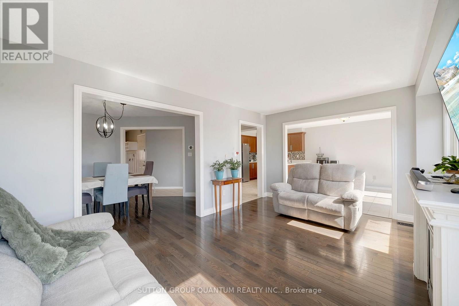 157 Voyager Pass, Hamilton, Ontario  L0R 1C0 - Photo 6 - X12679708