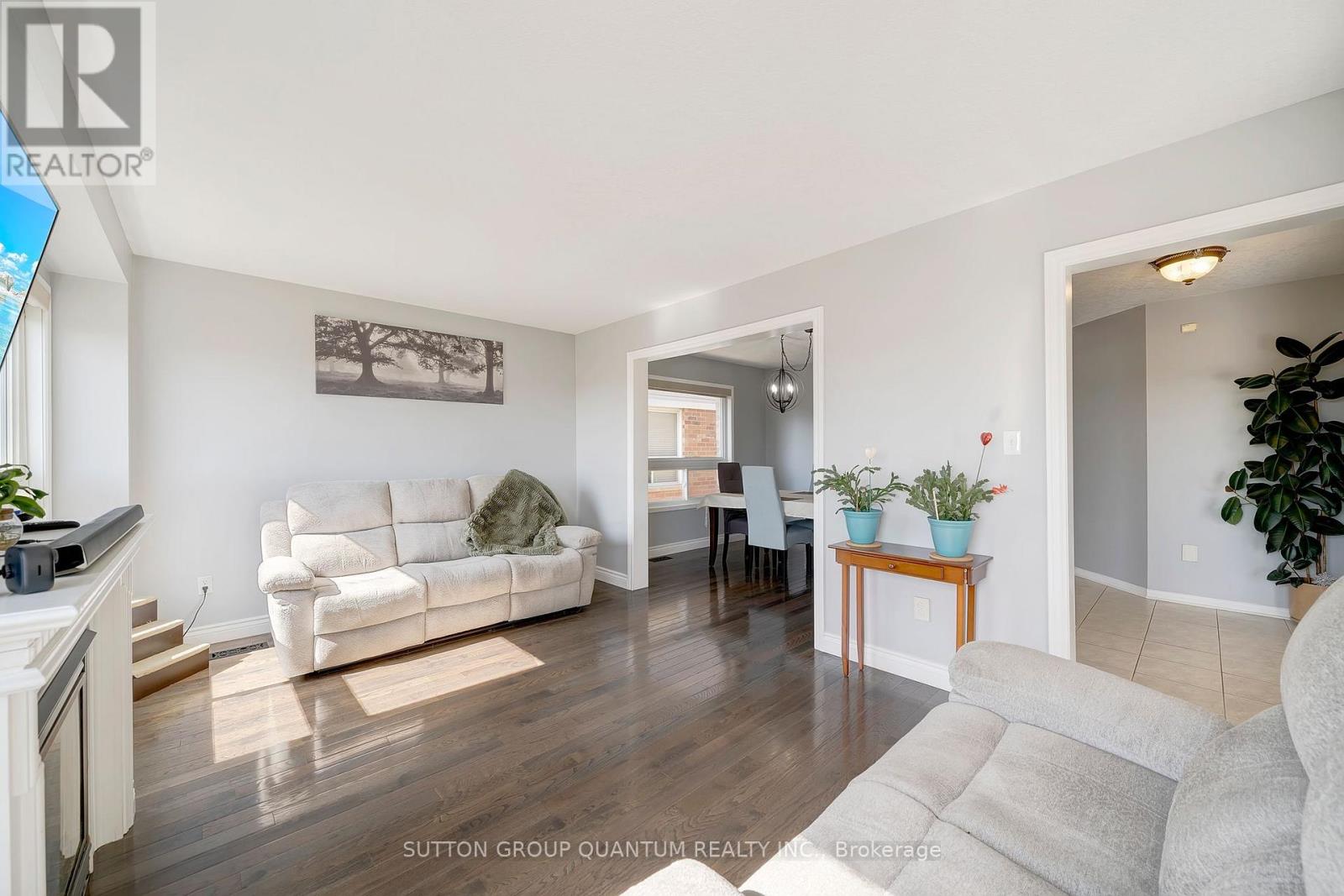 157 Voyager Pass, Hamilton, Ontario  L0R 1C0 - Photo 7 - X12679708