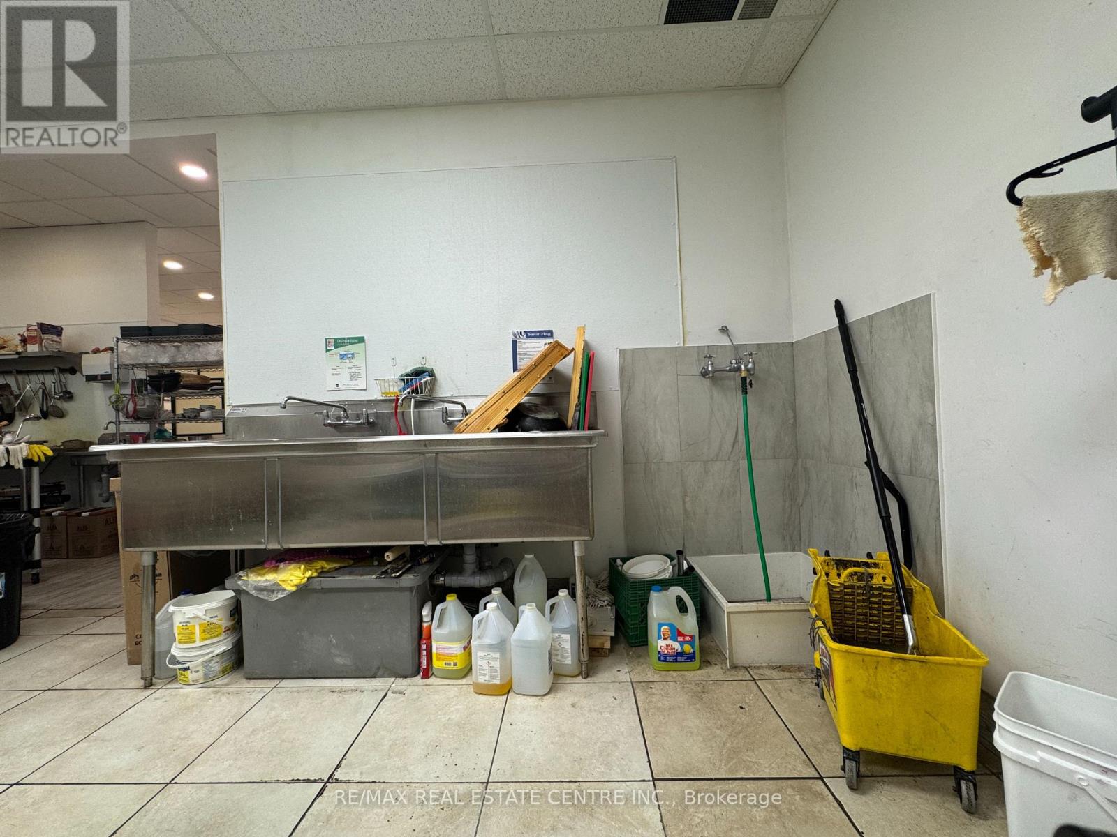 #13 - 1050 Paramount Drive, Hamilton, Ontario  L8J 1P8 - Photo 30 - X12679798