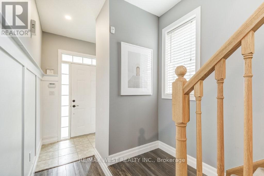 53 Cole Street, Hamilton, Ontario  L8B 0R2 - Photo 4 - X12679884