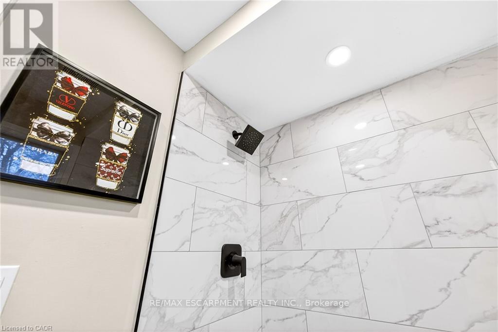 156 Walter Avenue N, Hamilton, Ontario  L8H 5R2 - Photo 14 - X12679912