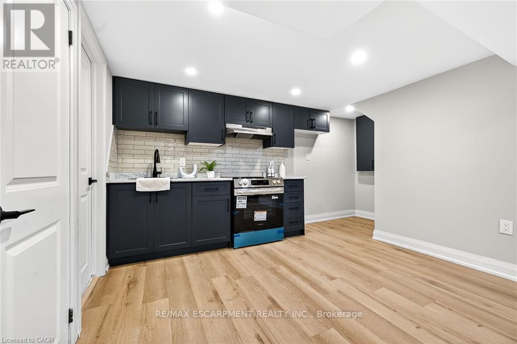 156 Walter Avenue N, Hamilton, Ontario  L8H 5R2 - Photo 27 - X12679912