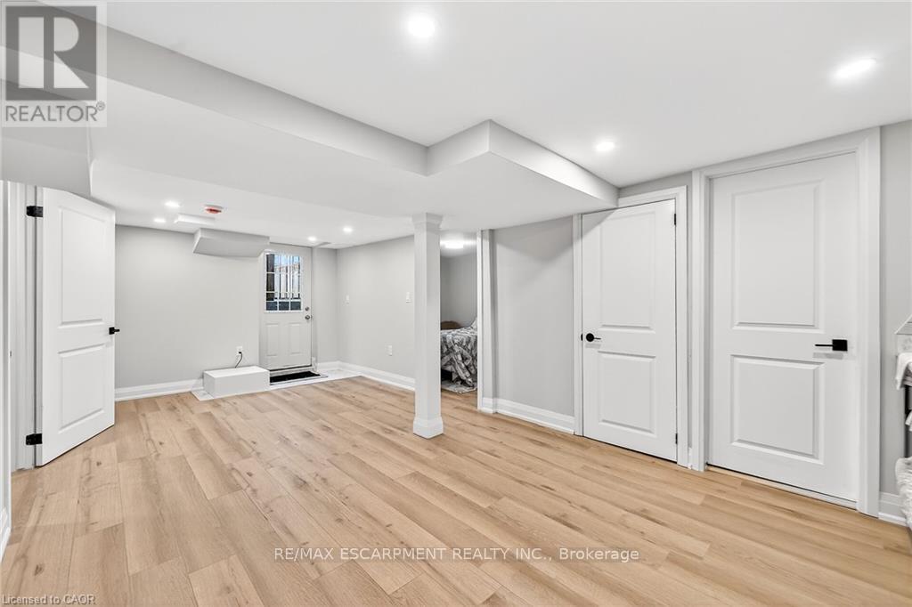 156 Walter Avenue N, Hamilton, Ontario  L8H 5R2 - Photo 29 - X12679912