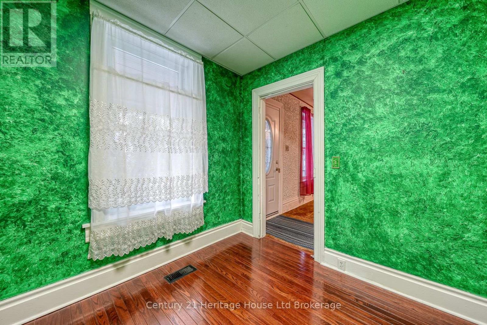 12 Sydenham Street, Woodstock, Ontario  N4S 7B2 - Photo 16 - X12679060