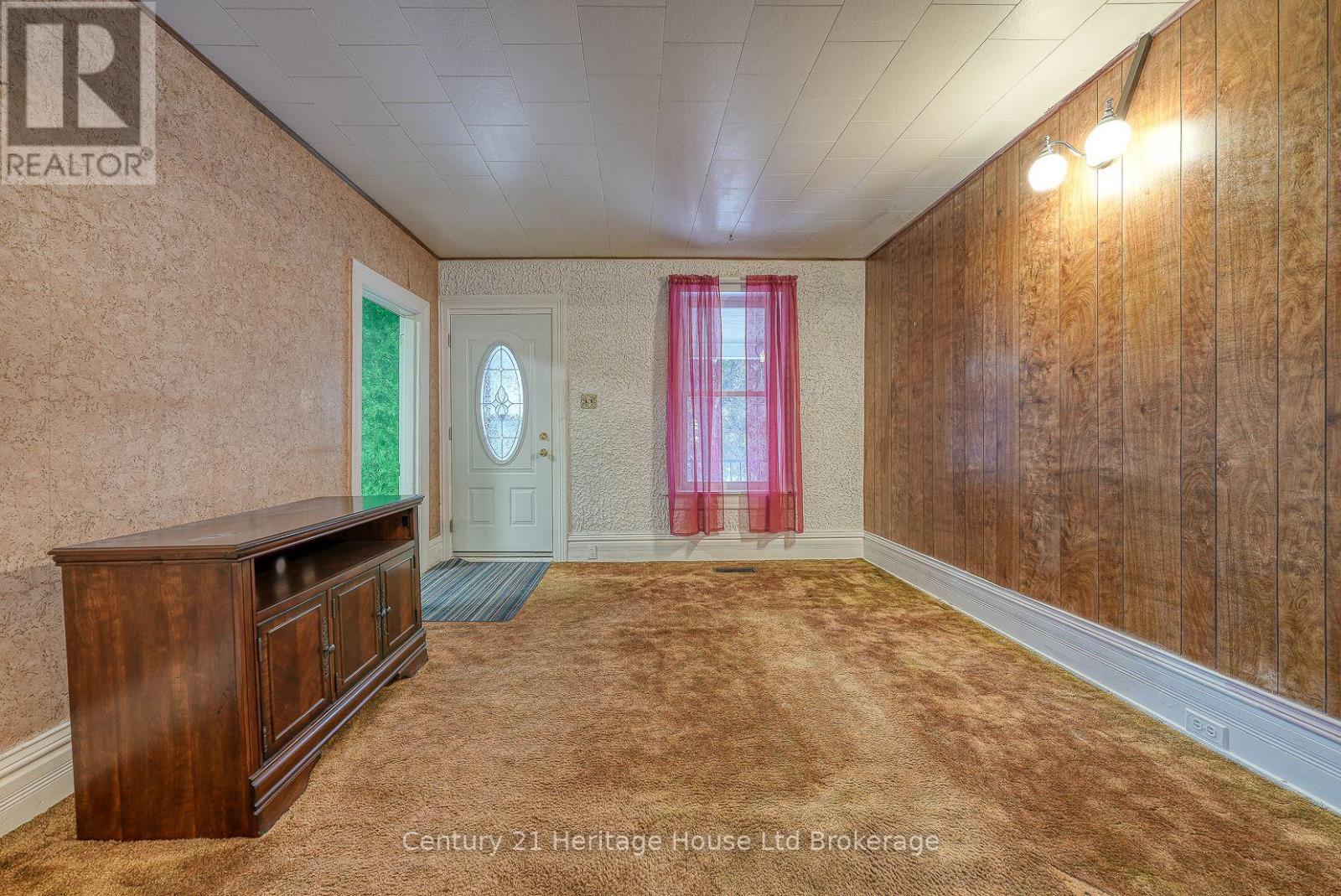 12 Sydenham Street, Woodstock, Ontario  N4S 7B2 - Photo 11 - X12679060