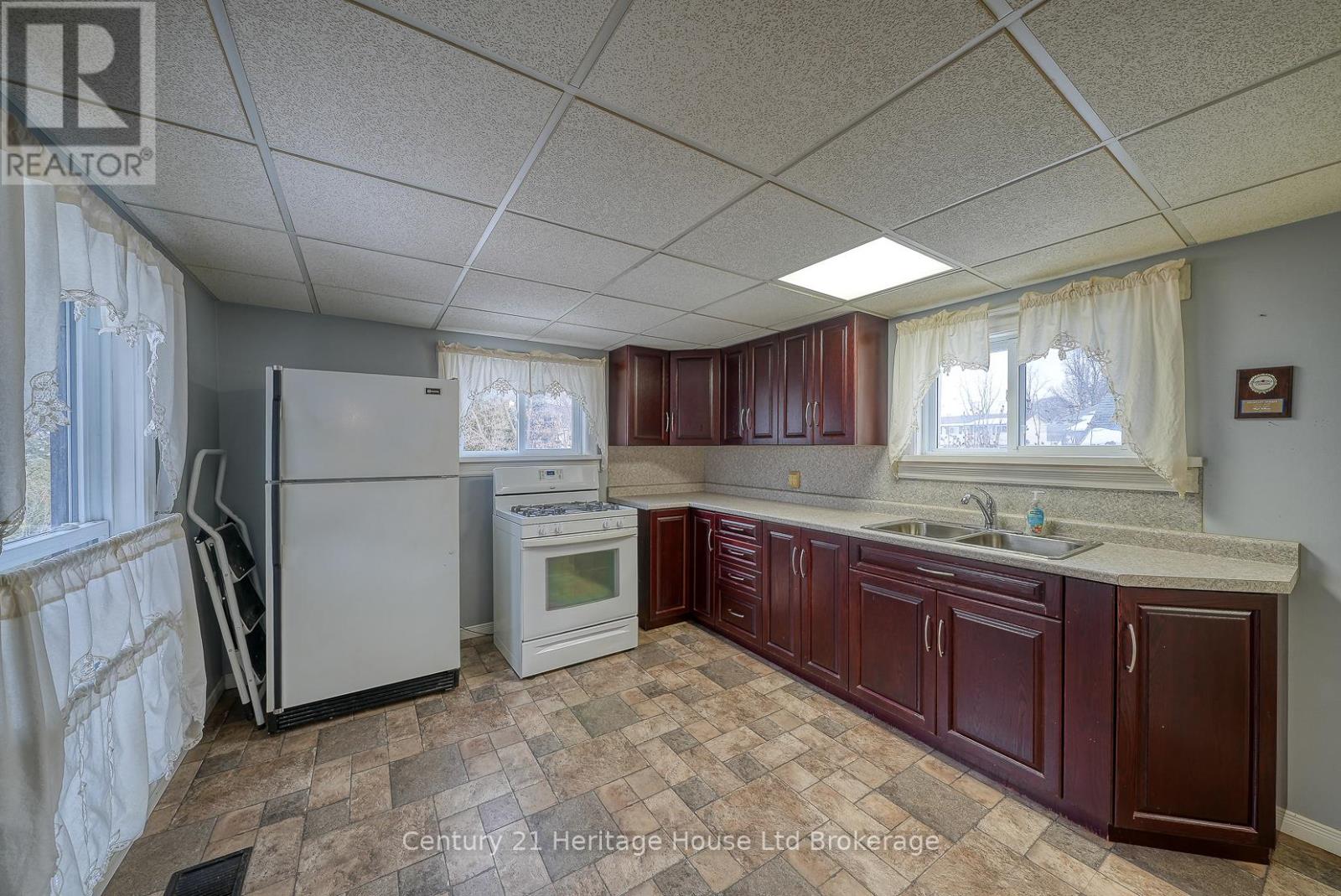 12 Sydenham Street, Woodstock, Ontario  N4S 7B2 - Photo 21 - X12679060