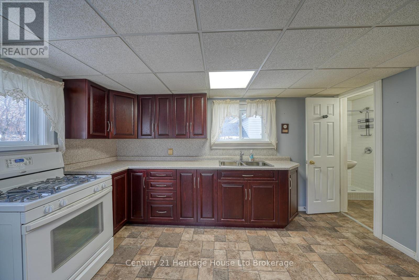 12 Sydenham Street, Woodstock, Ontario  N4S 7B2 - Photo 22 - X12679060