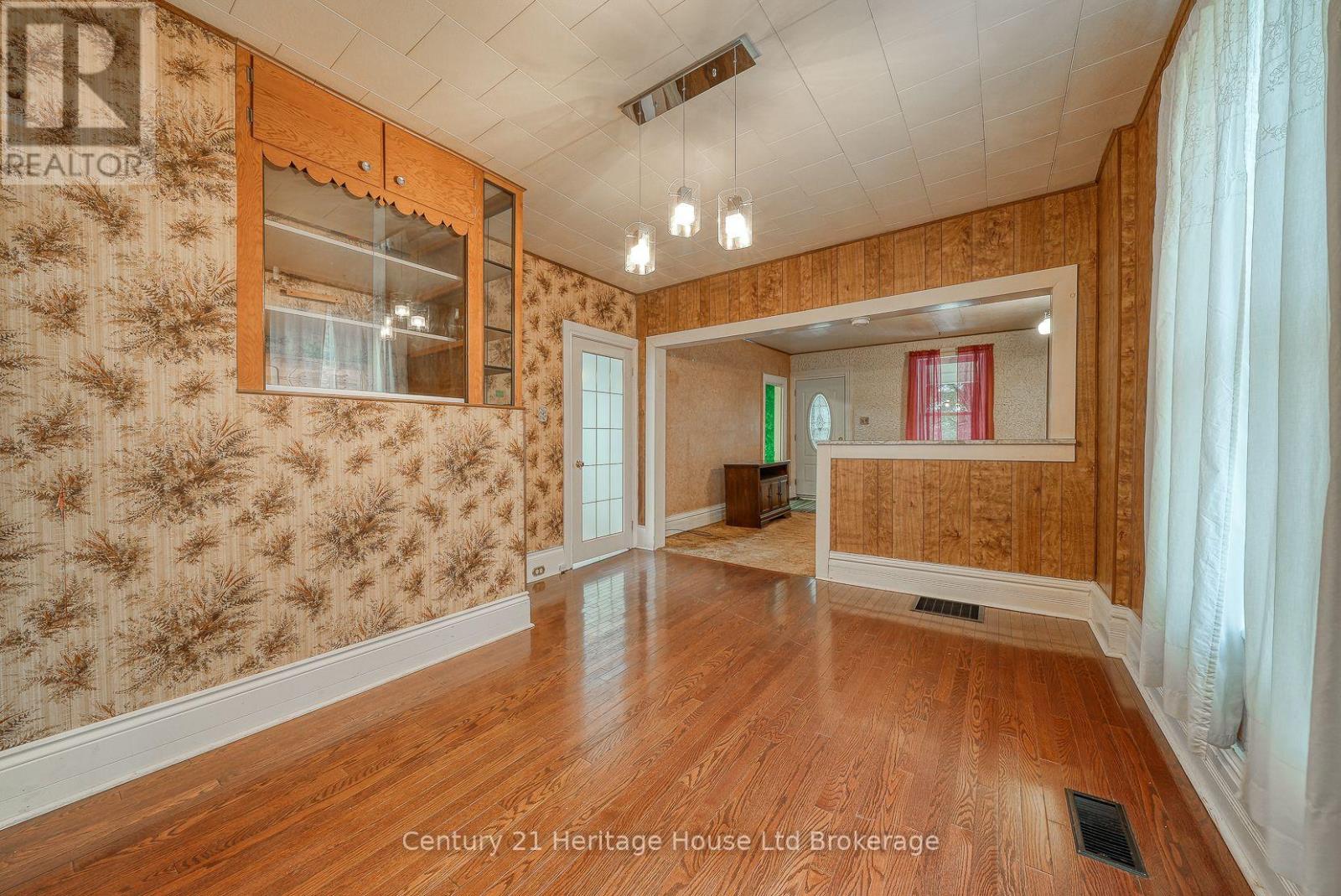 12 Sydenham Street, Woodstock, Ontario  N4S 7B2 - Photo 18 - X12679060