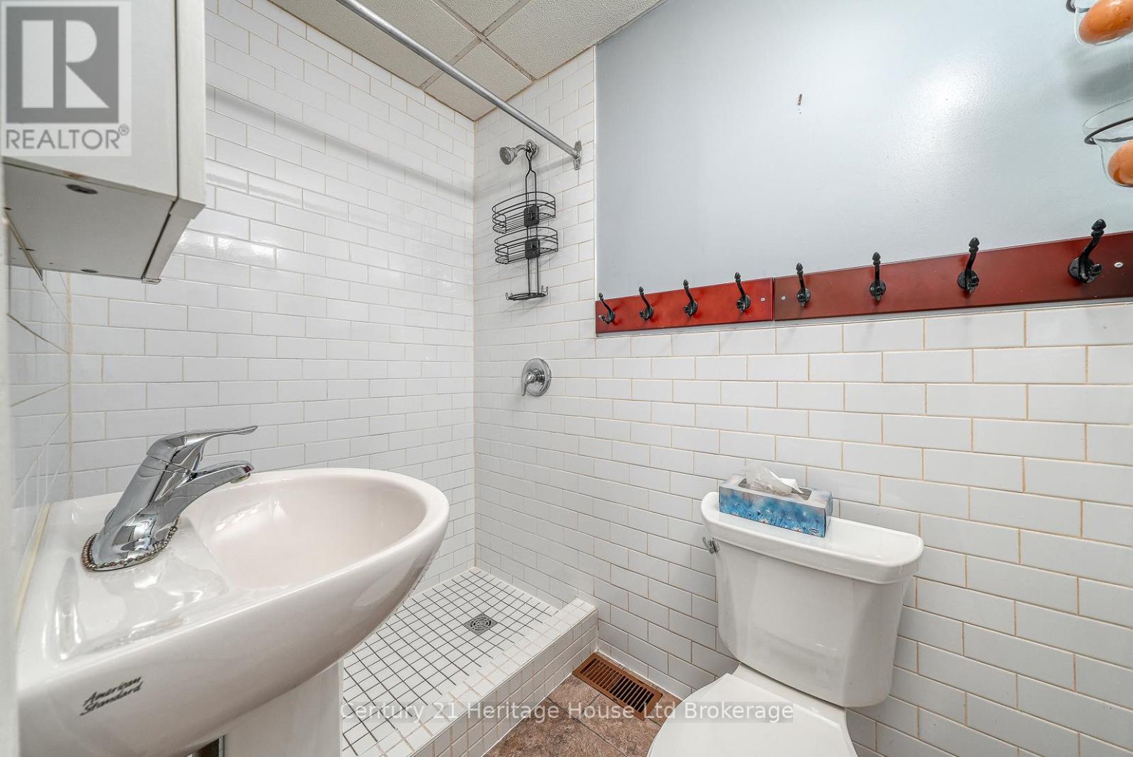 12 Sydenham Street, Woodstock, Ontario  N4S 7B2 - Photo 26 - X12679060