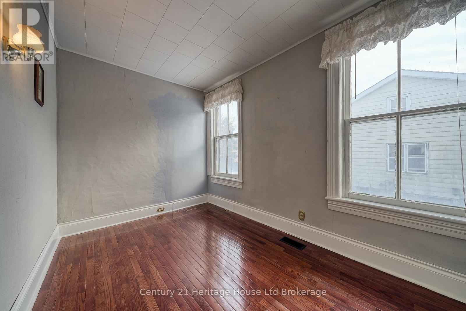 12 Sydenham Street, Woodstock, Ontario  N4S 7B2 - Photo 19 - X12679060