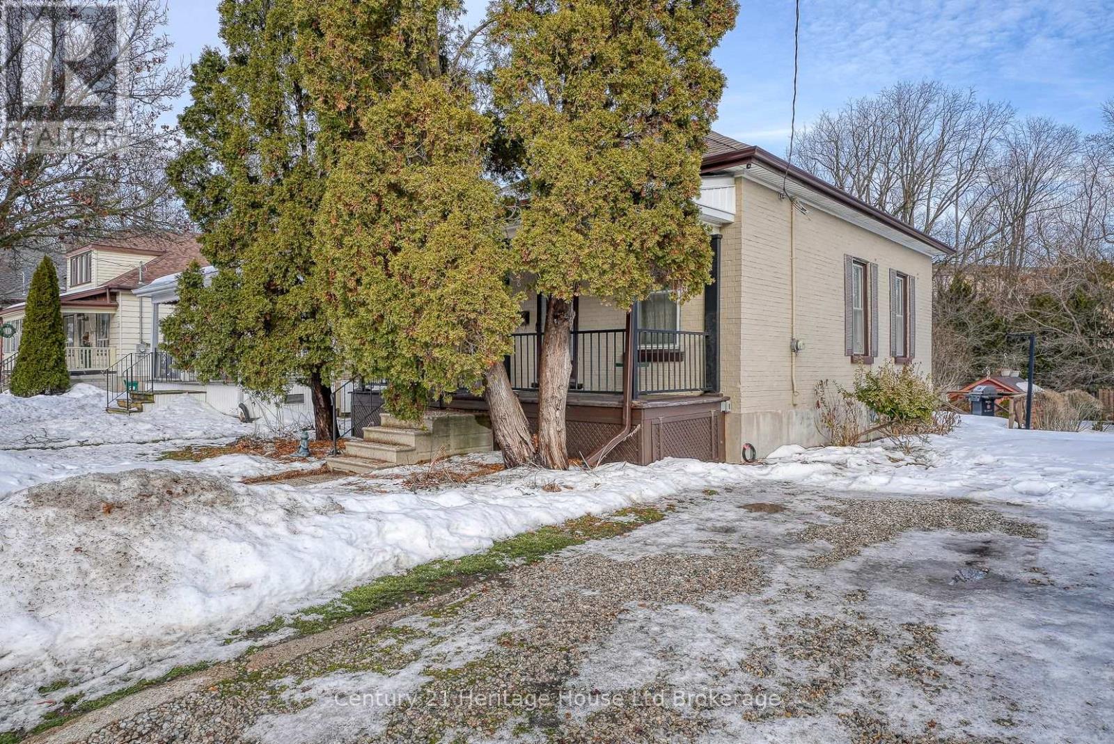 12 Sydenham Street, Woodstock, Ontario  N4S 7B2 - Photo 4 - X12679060