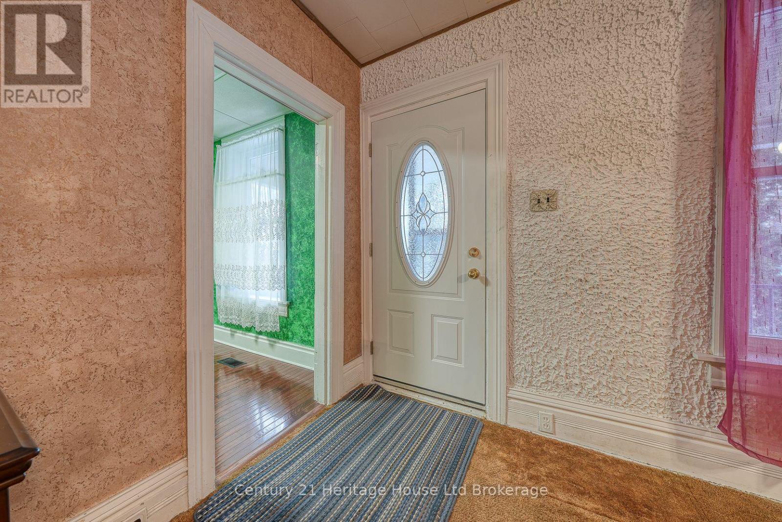 12 Sydenham Street, Woodstock, Ontario  N4S 7B2 - Photo 8 - X12679060