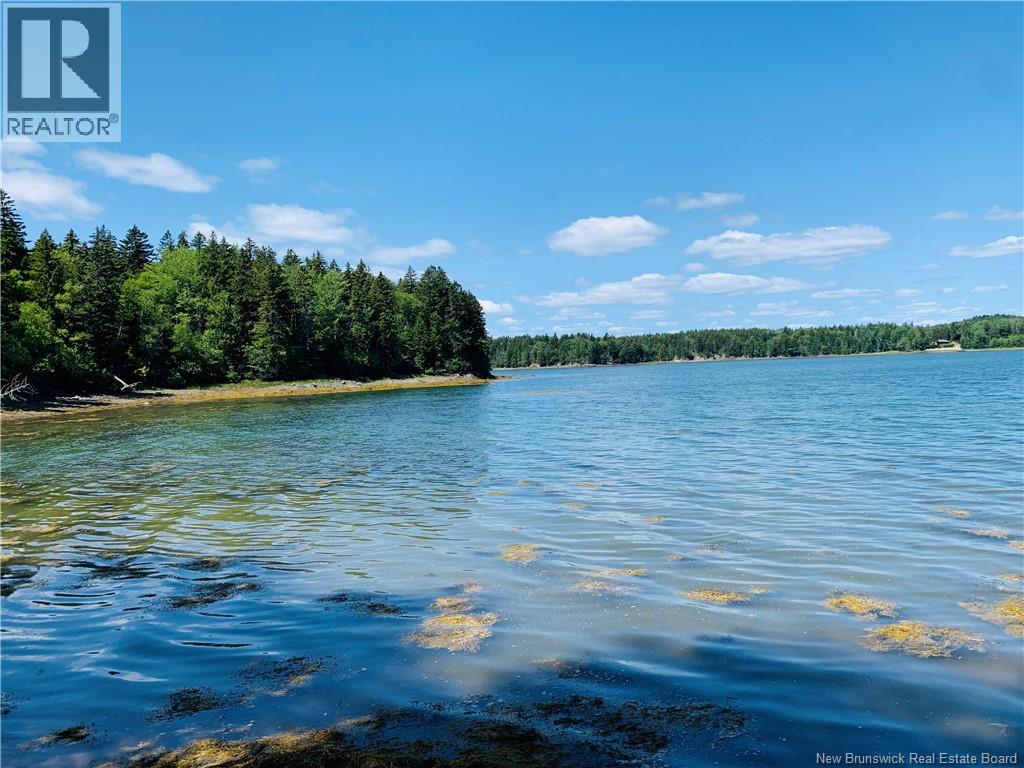 85-39 Alder Court, Wilsons Beach, New Brunswick  E5E 1Z4 - Photo 2 - NB131937