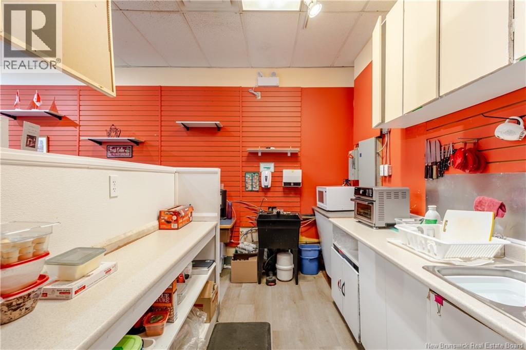 435 Brookside Drive, Fredericton, New Brunswick  E3A 8V4 - Photo 17 - NB131383