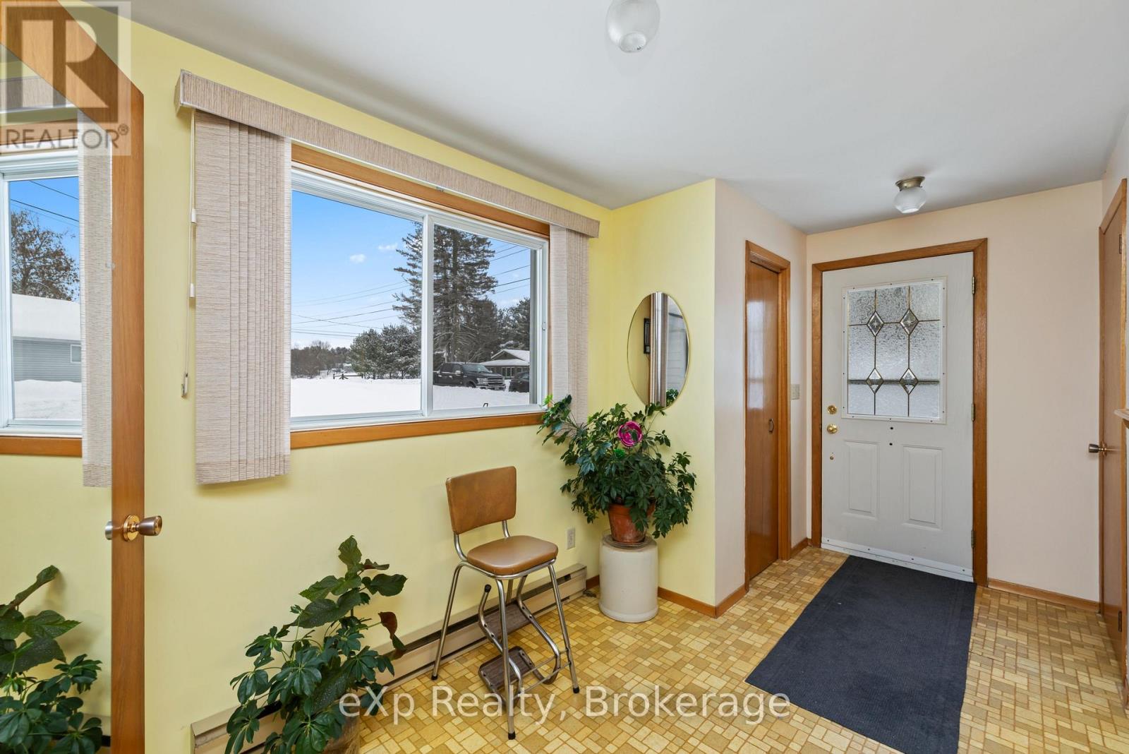 2 Henry Street, Mckellar, Ontario  P0G 1C0 - Photo 8 - X12680114