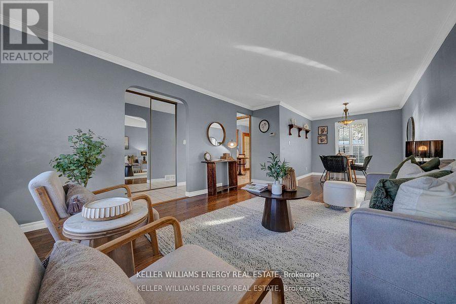 572 Rosmere Street, Oshawa, Ontario  L1J 5H7 - Photo 4 - E12680070