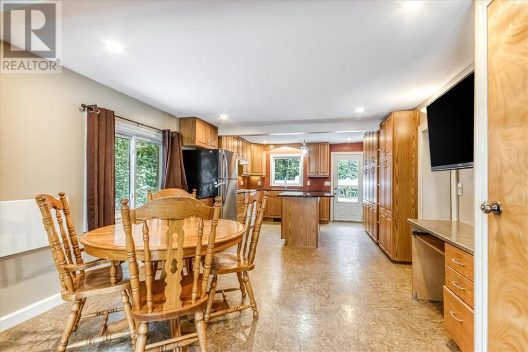 5202 551 Highway, Providence Bay, Ontario  P0P 1T0 - Photo 5 - 2126042