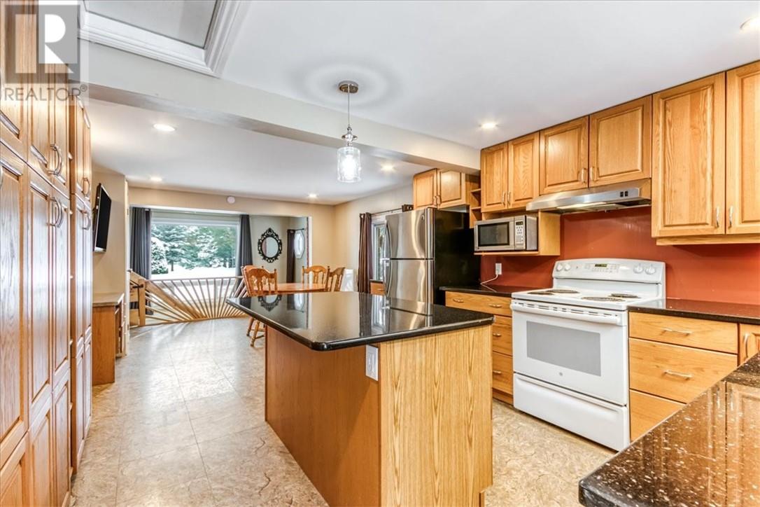 5202 551 Highway, Providence Bay, Ontario  P0P 1T0 - Photo 8 - 2126042