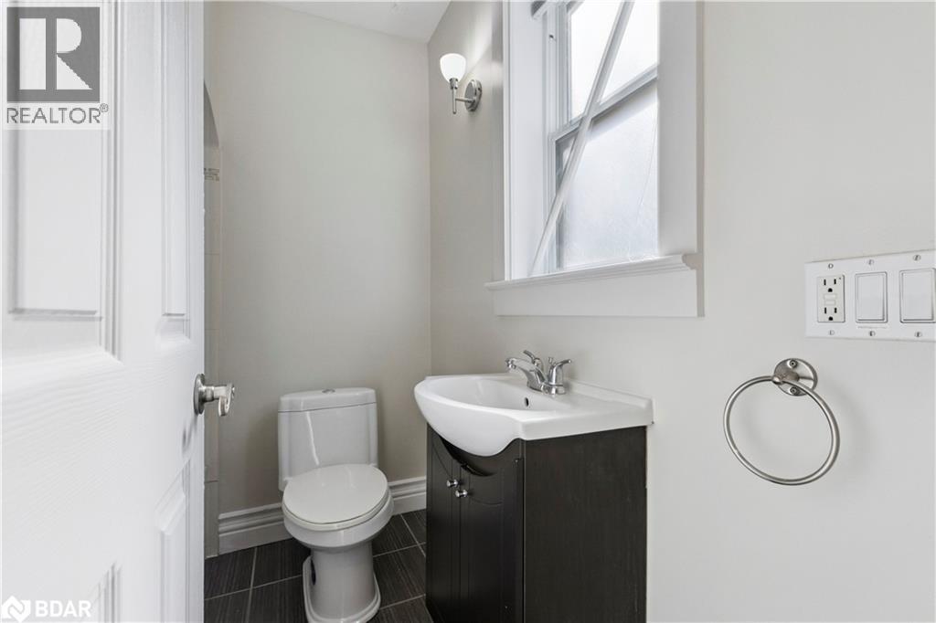 43 Eby Street S, Kitchener, Ontario  N2G 3K9 - Photo 11 - 40778726