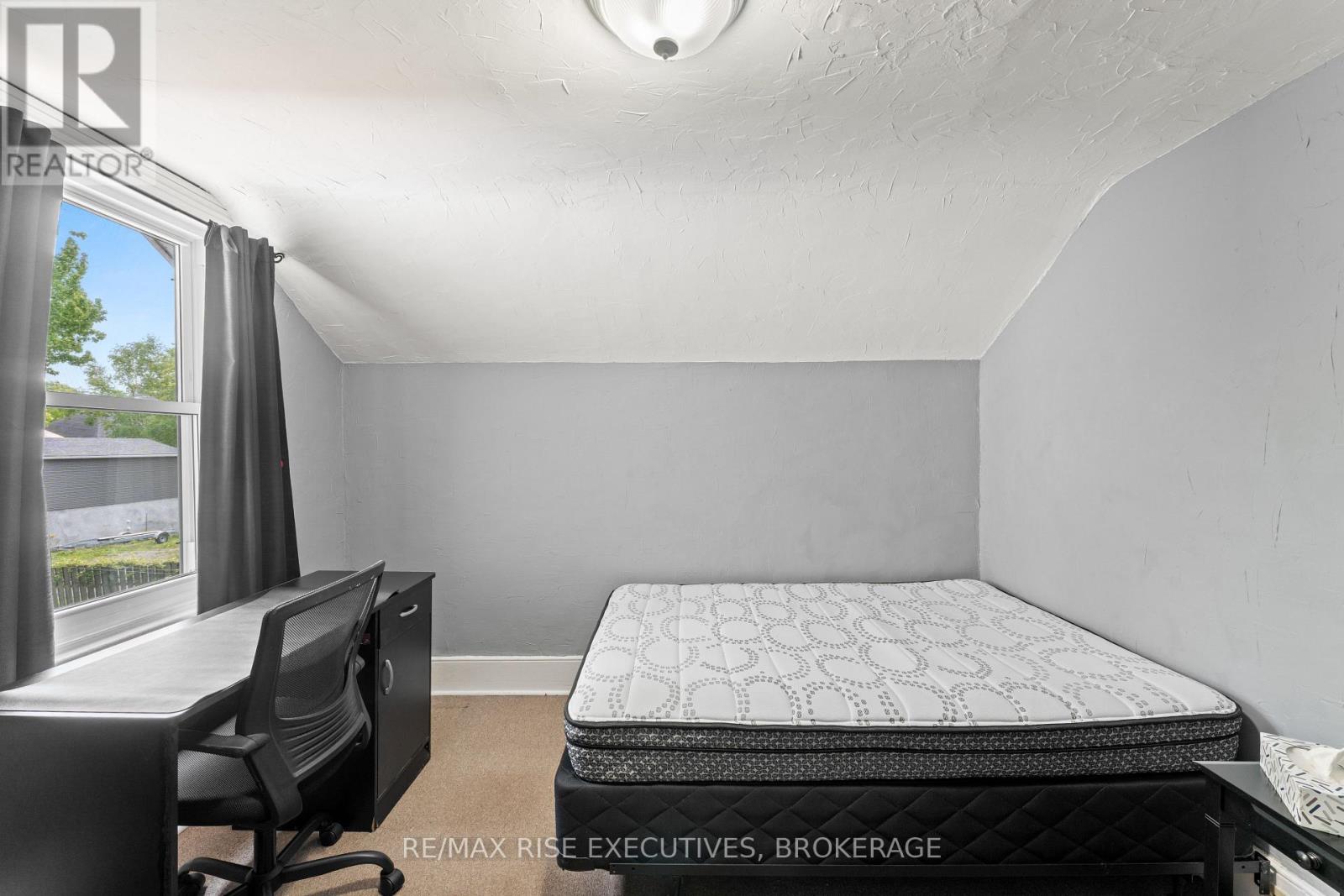 135 Nelson Street, Kingston, Ontario K7L 3W9 - Photo 15 - X12680026