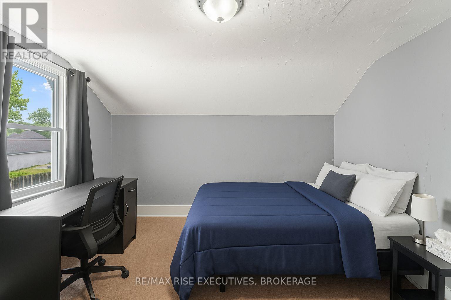 135 Nelson Street, Kingston, Ontario K7L 3W9 - Photo 16 - X12680026