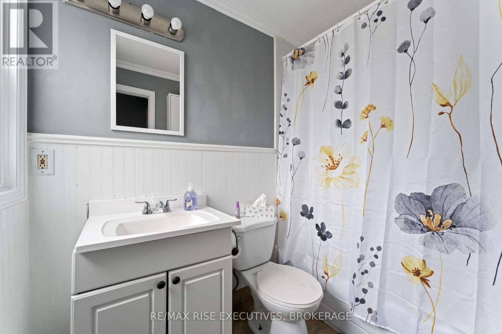 135 Nelson Street, Kingston, Ontario K7L 3W9 - Photo 24 - X12680026