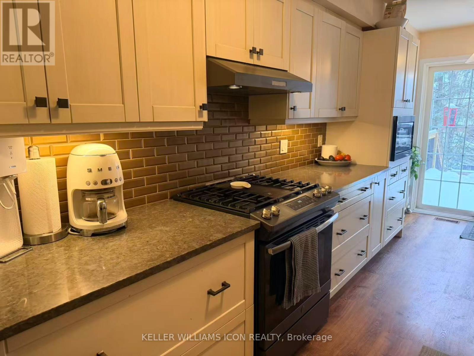 88 Hawktree Ridge, Ottawa, Ontario  K2J 5N3 - Photo 10 - X12680090