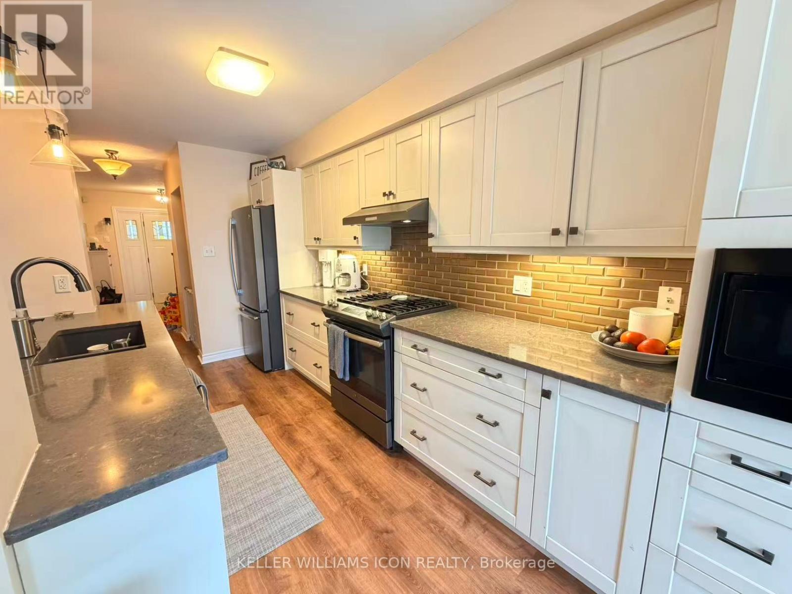 88 Hawktree Ridge, Ottawa, Ontario  K2J 5N3 - Photo 11 - X12680090