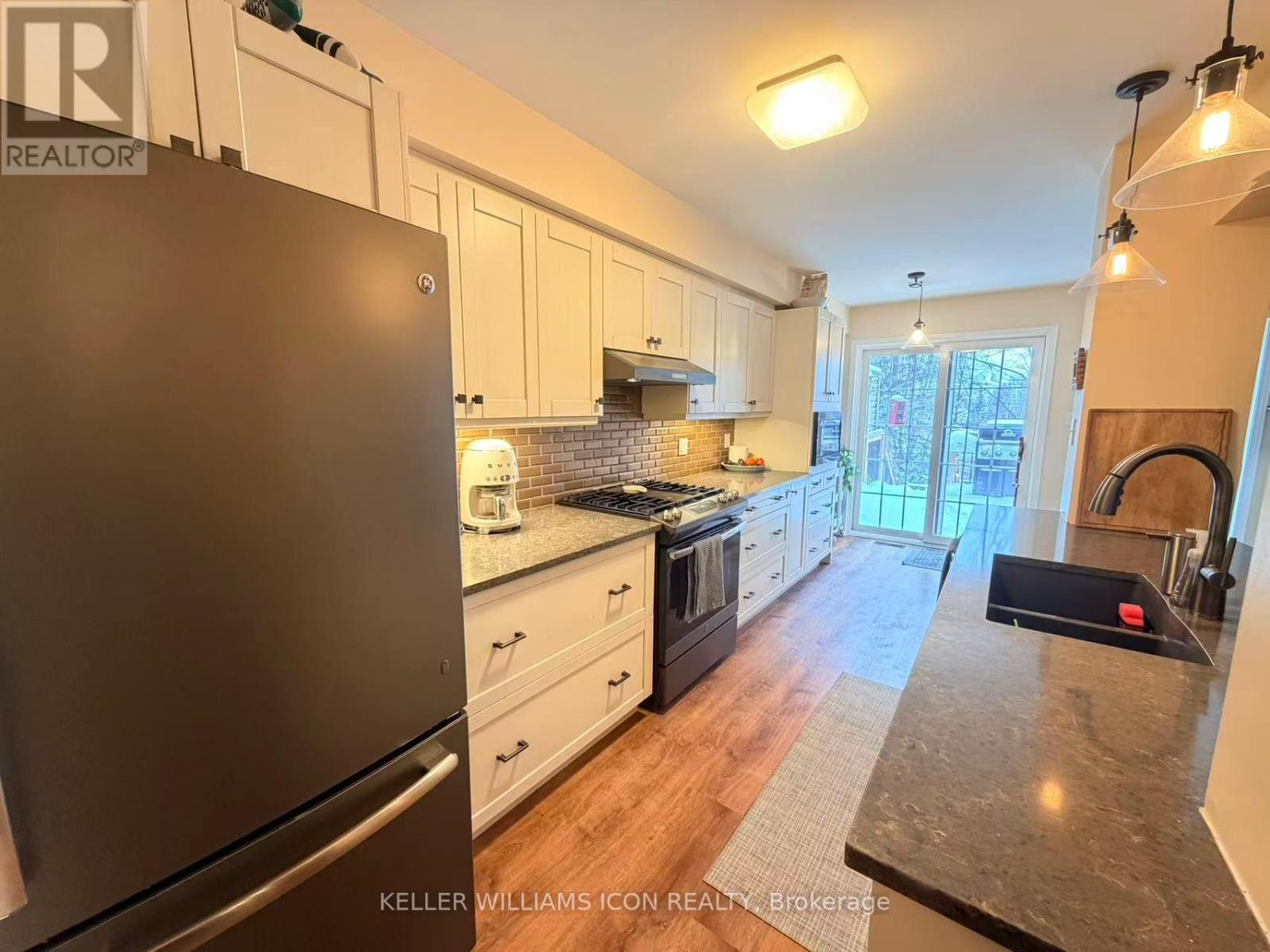 88 Hawktree Ridge, Ottawa, Ontario  K2J 5N3 - Photo 15 - X12680090