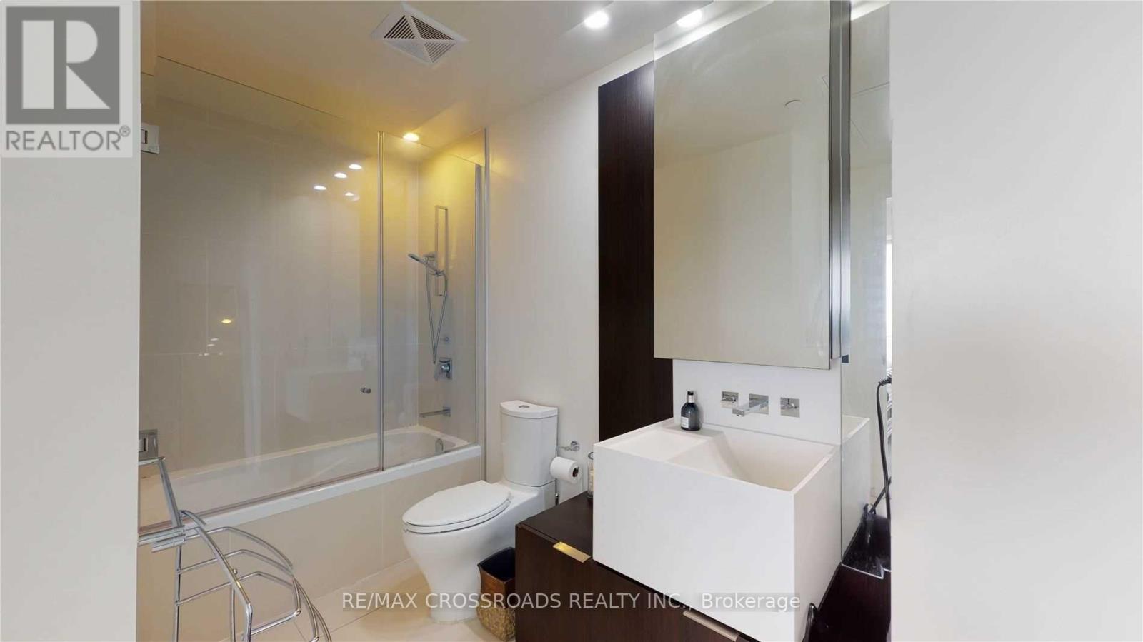 5010 - 1 Bloor Street E, Toronto, Ontario  M4W 1A9 - Photo 6 - C12487287