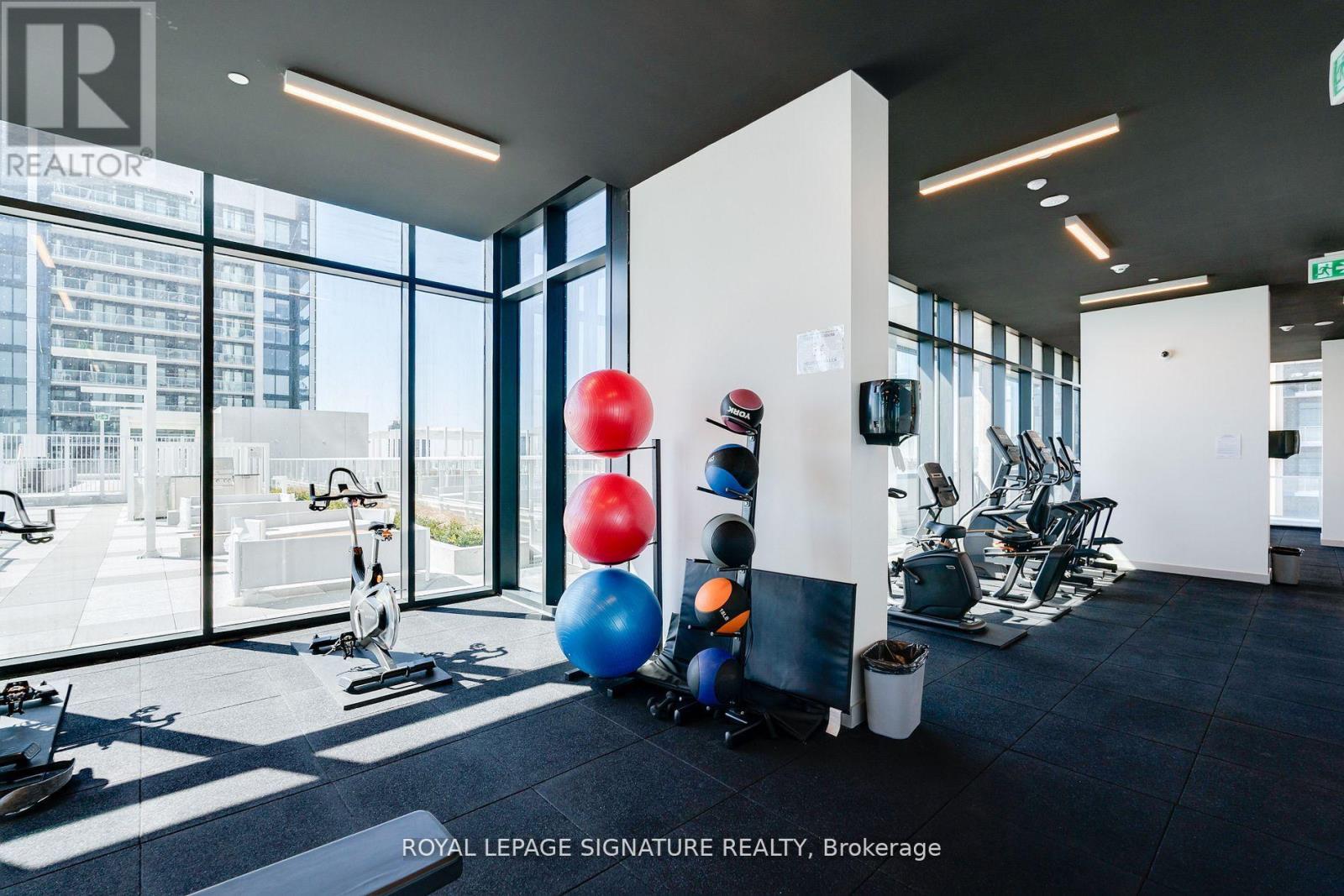 1705 - 50 O'neill Road, Toronto, Ontario  M3C 0H1 - Photo 17 - C12645866