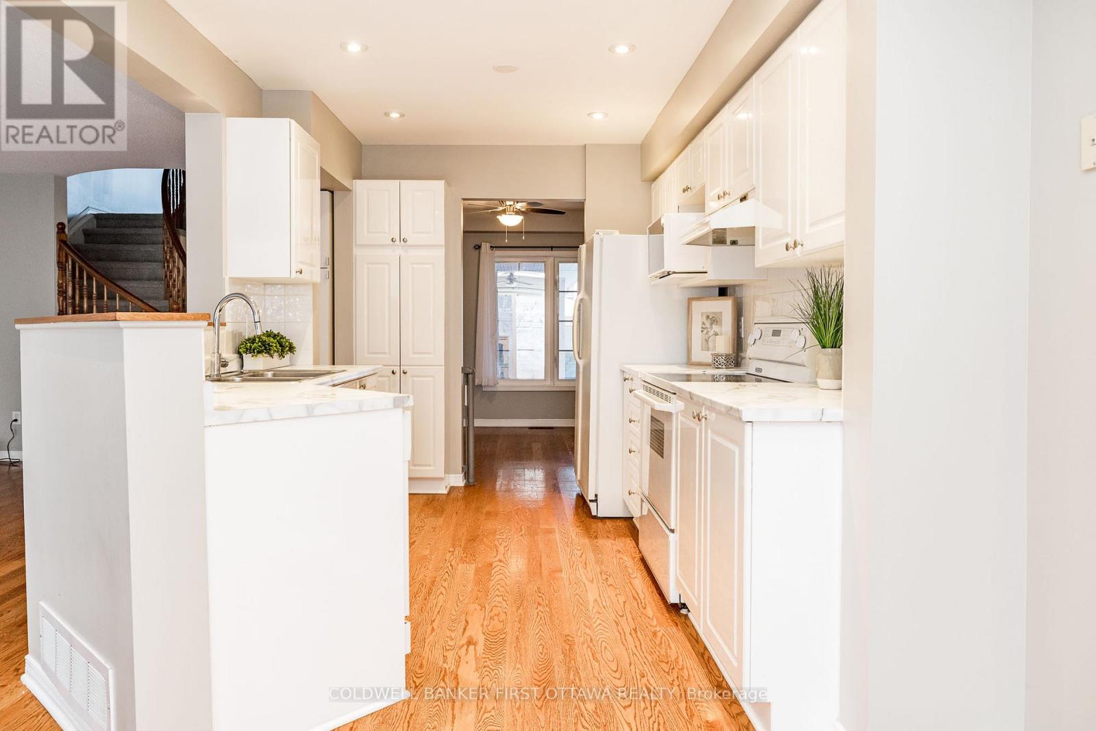 92 Deerfox Drive, Ottawa, Ontario  K2J 4W9 - Photo 20 - X12530228