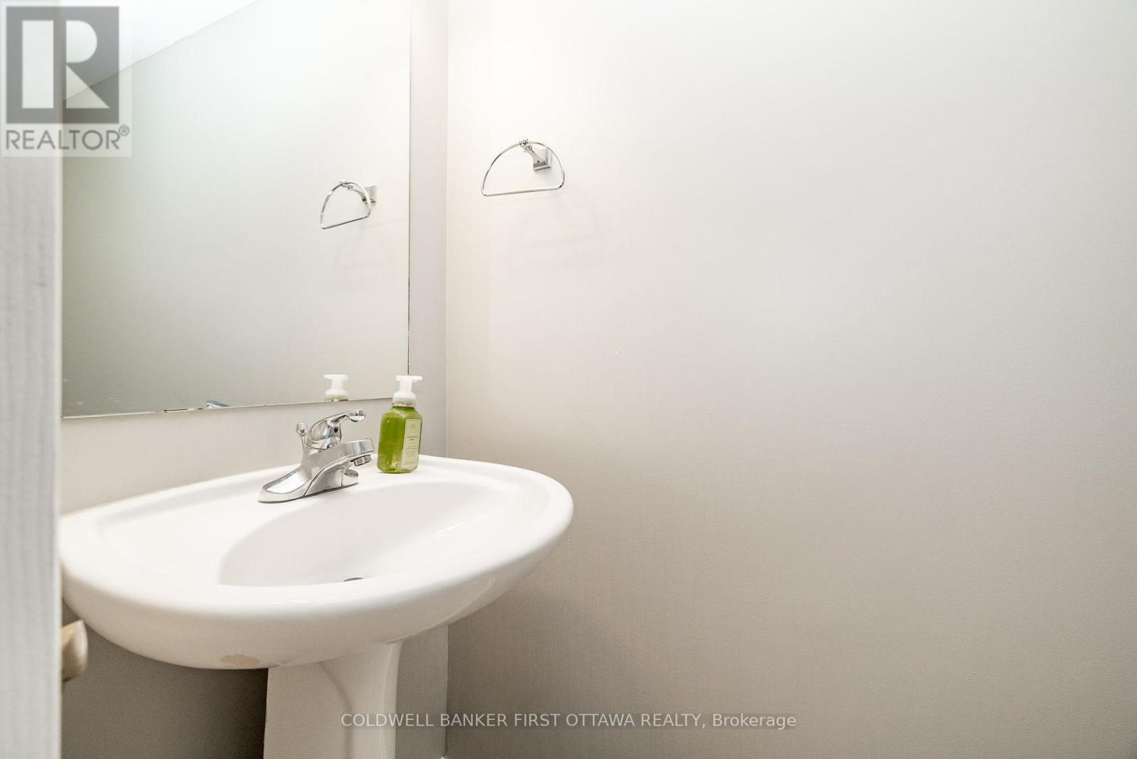 92 Deerfox Drive, Ottawa, Ontario  K2J 4W9 - Photo 22 - X12530228