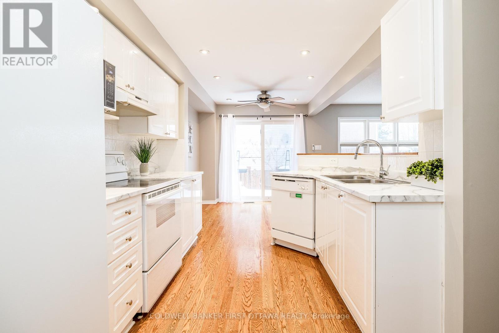 92 Deerfox Drive, Ottawa, Ontario  K2J 4W9 - Photo 16 - X12530228