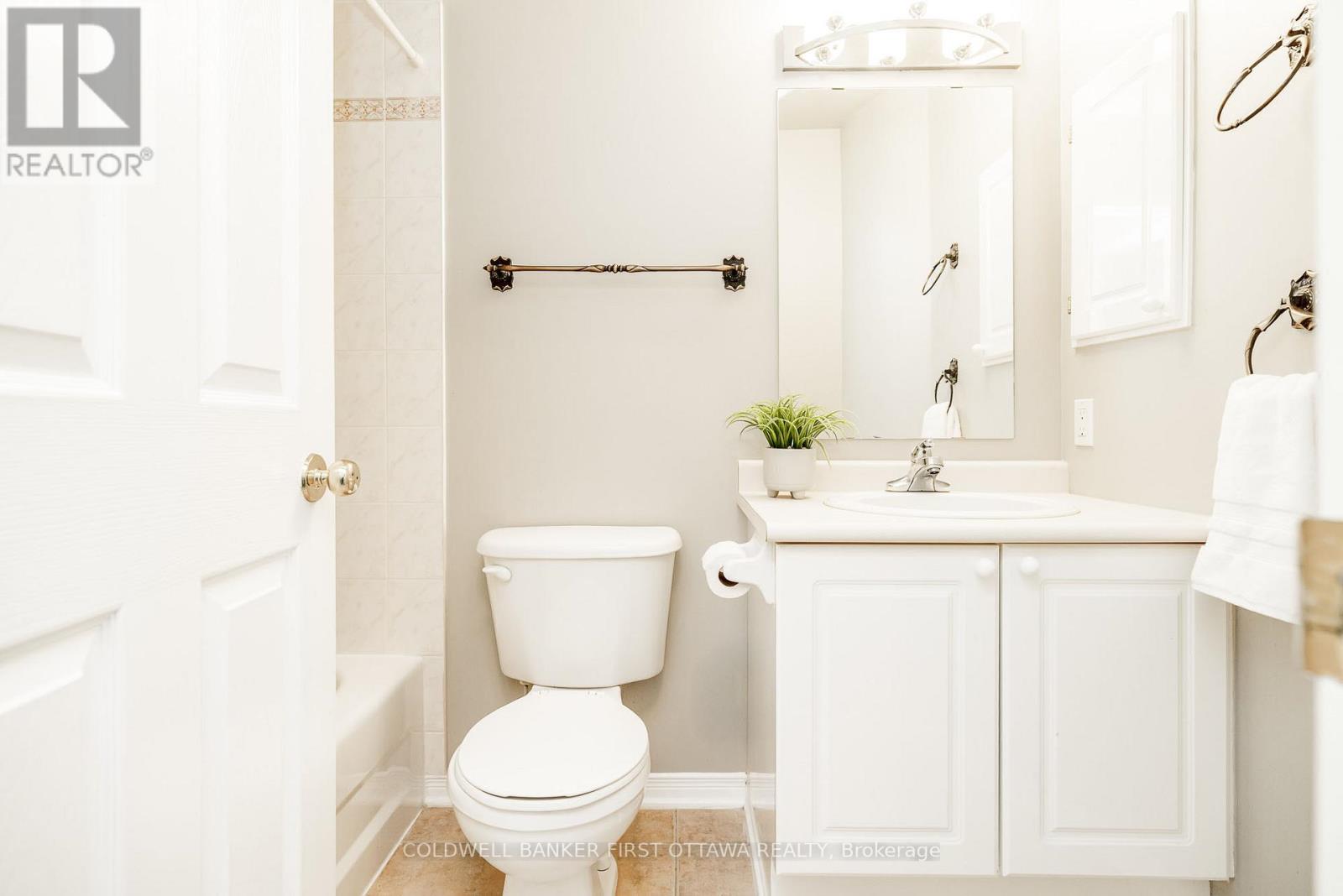 92 Deerfox Drive, Ottawa, Ontario  K2J 4W9 - Photo 39 - X12530228