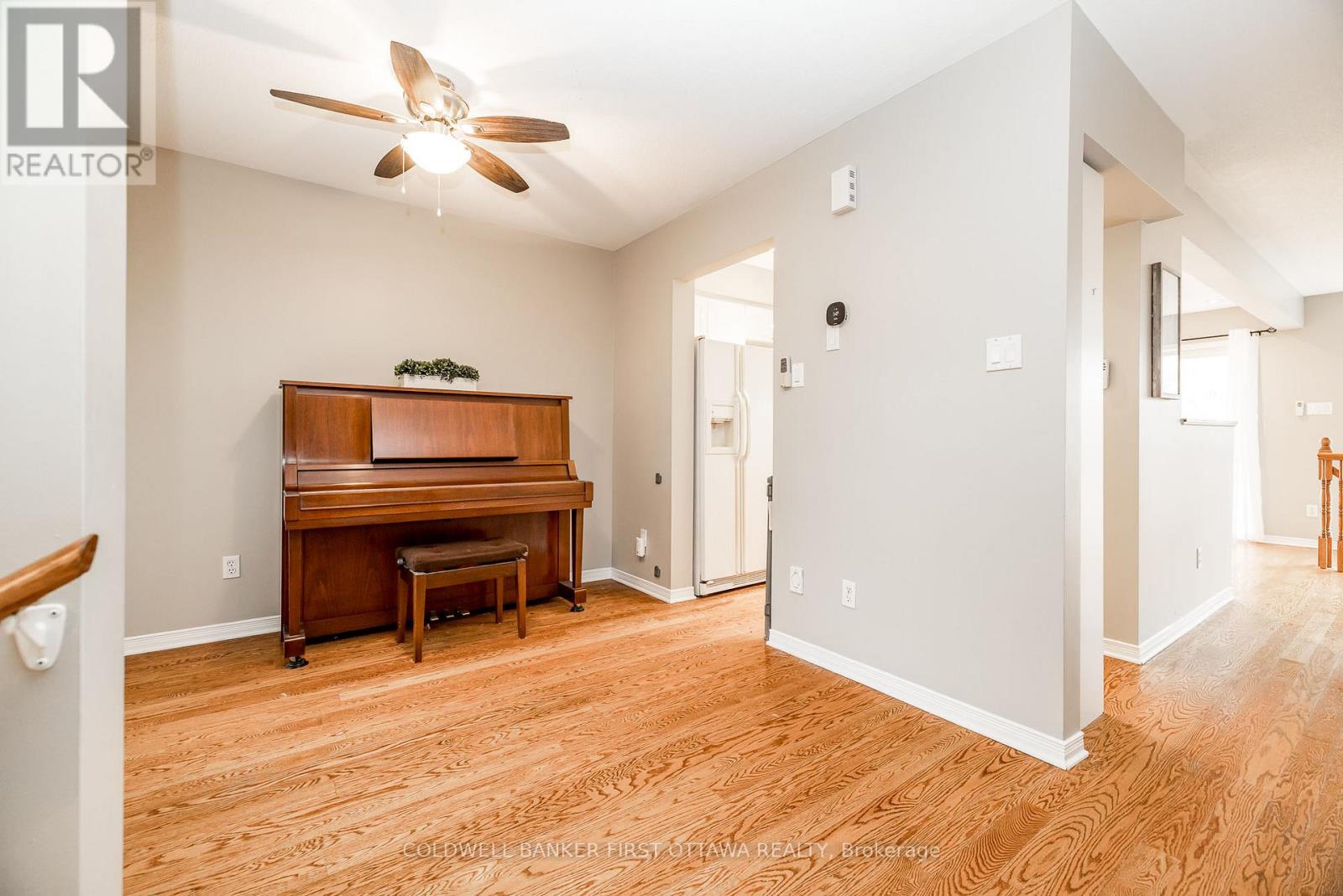 92 Deerfox Drive, Ottawa, Ontario  K2J 4W9 - Photo 6 - X12530228