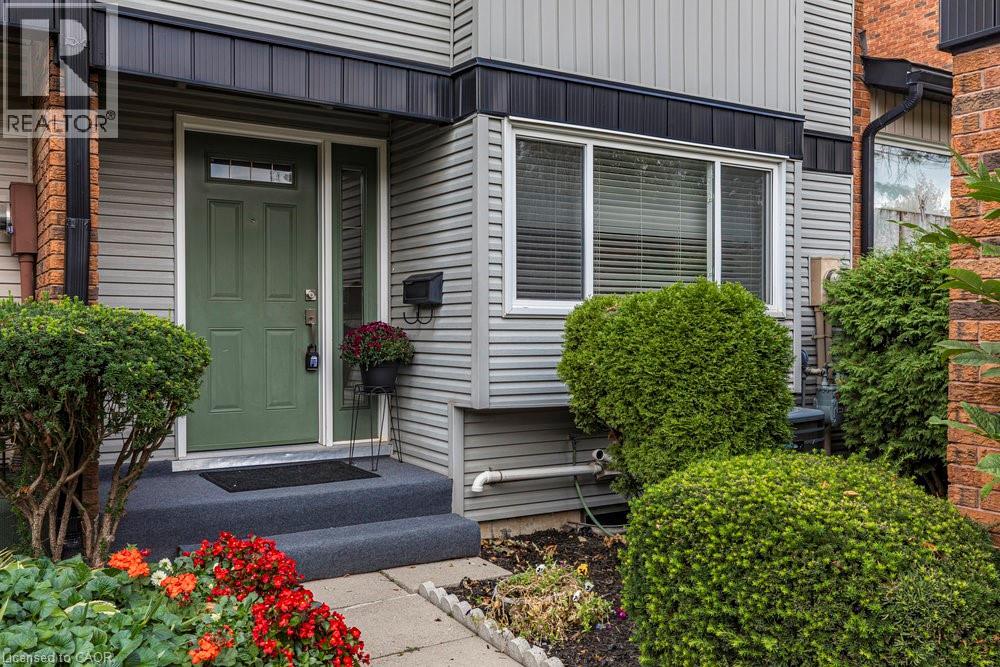 1556 Kerns Road Unit# 3, Burlington, Ontario  L7P 3A7 - Photo 1 - 40771061