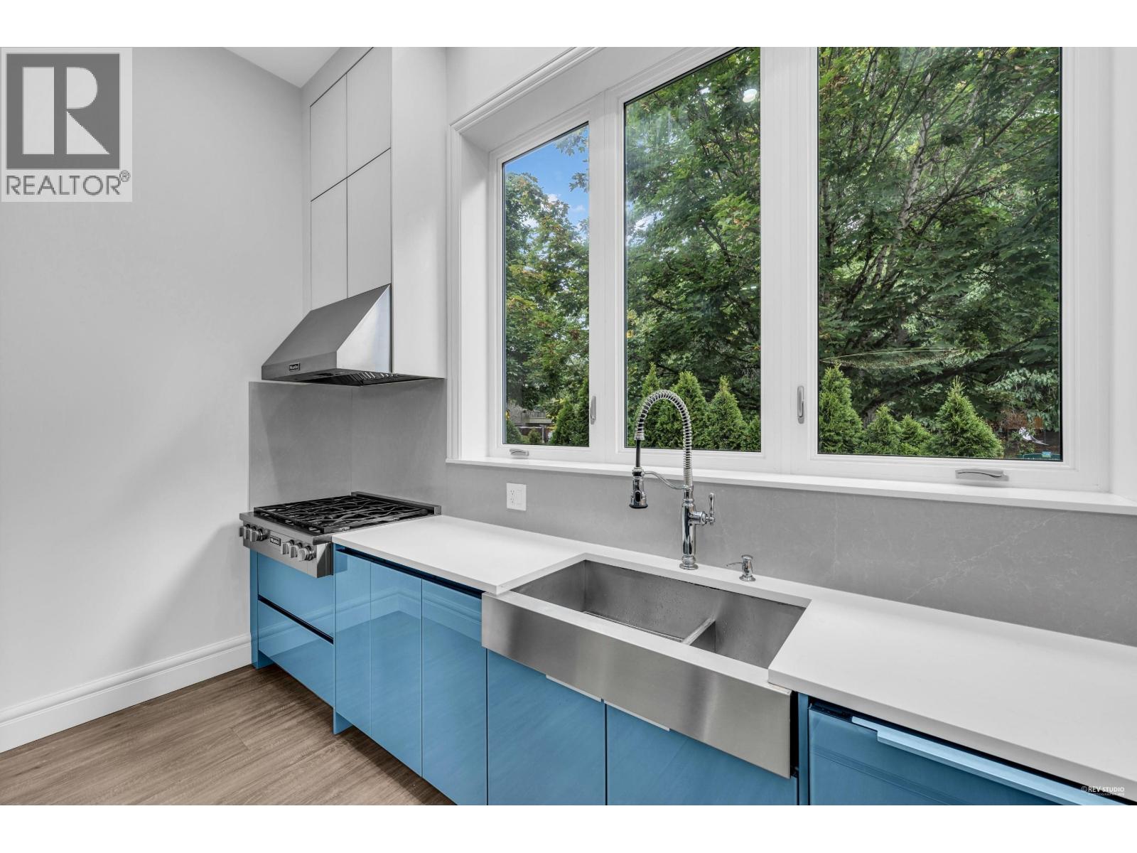 2328 Mcbain Avenue, Vancouver, British Columbia  V6L 2C4 - Photo 11 - R3077714