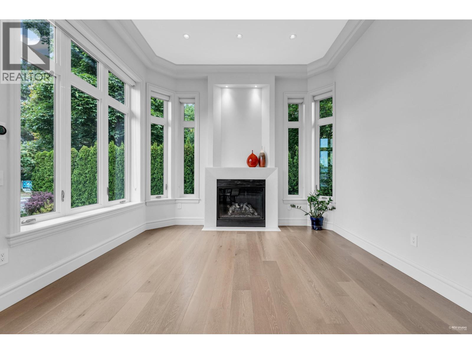 2328 Mcbain Avenue, Vancouver, British Columbia  V6L 2C4 - Photo 5 - R3077714