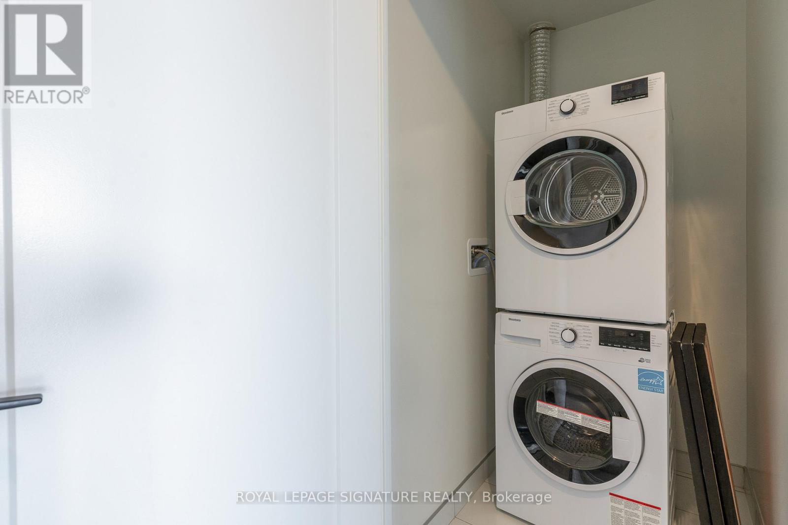 1804 - 5 Defries Street, Toronto, Ontario M5A 0W7 - Photo 13 - C12680014