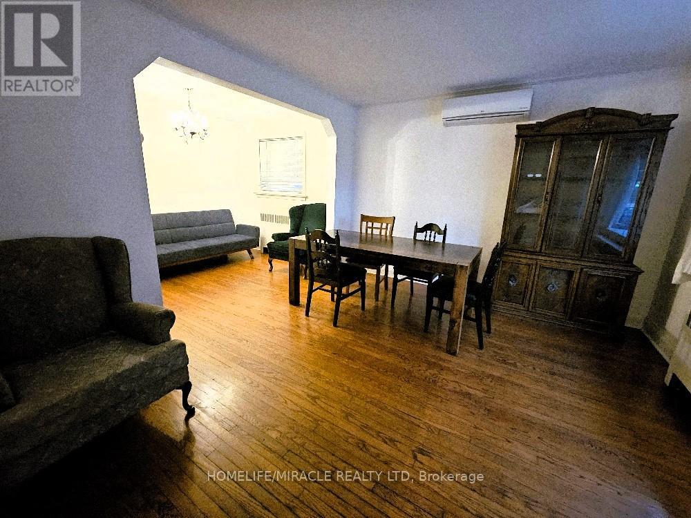 Main - 978 Pharmacy Avenue, Toronto, Ontario  M1R 2G6 - Photo 11 - E12680048