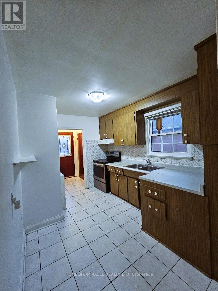 Main - 978 Pharmacy Avenue, Toronto, Ontario  M1R 2G6 - Photo 12 - E12680048