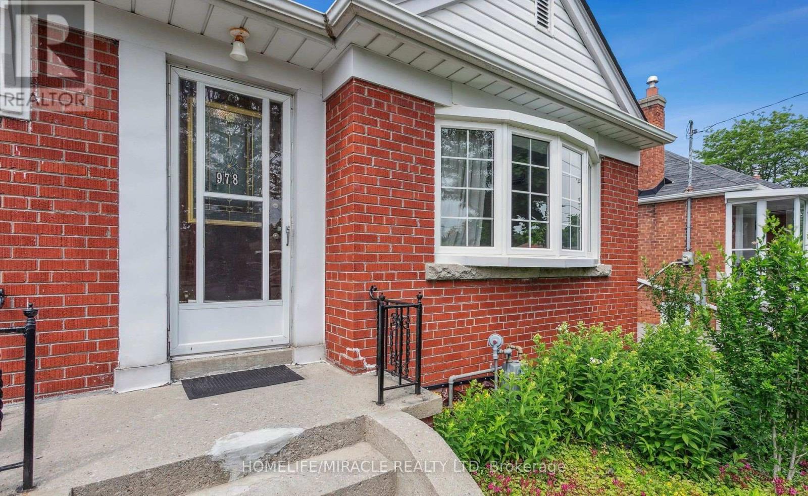 Main - 978 Pharmacy Avenue, Toronto, Ontario  M1R 2G6 - Photo 3 - E12680048