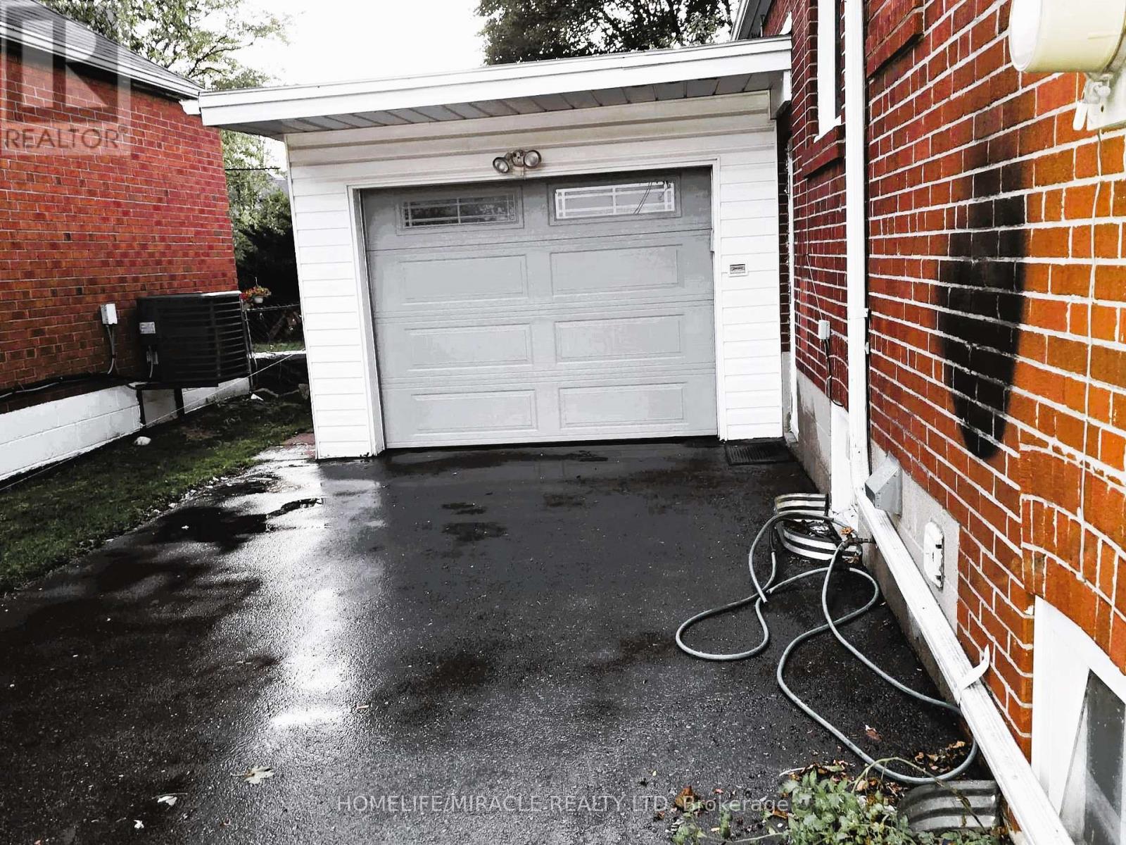 Main - 978 Pharmacy Avenue, Toronto, Ontario  M1R 2G6 - Photo 6 - E12680048