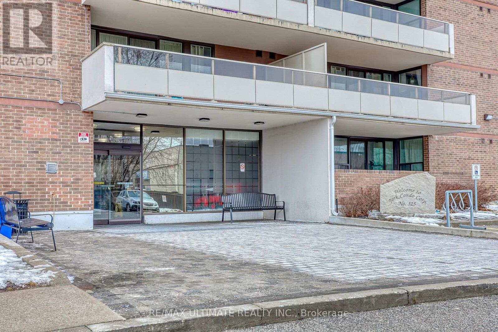 15 Torrance Road, Toronto, Ontario  M1J 3K2 - Photo 3 - E12680062