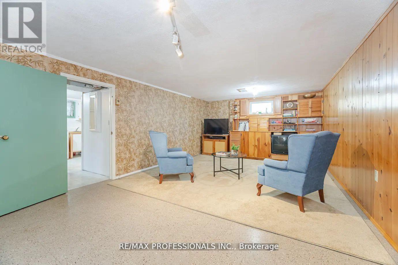 77 Bedford Park Avenue, Richmond Hill, Ontario  L4C 2N9 - Photo 26 - N12680072