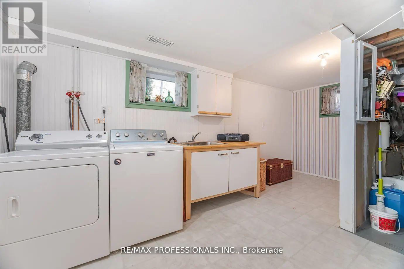 77 Bedford Park Avenue, Richmond Hill, Ontario  L4C 2N9 - Photo 28 - N12680072