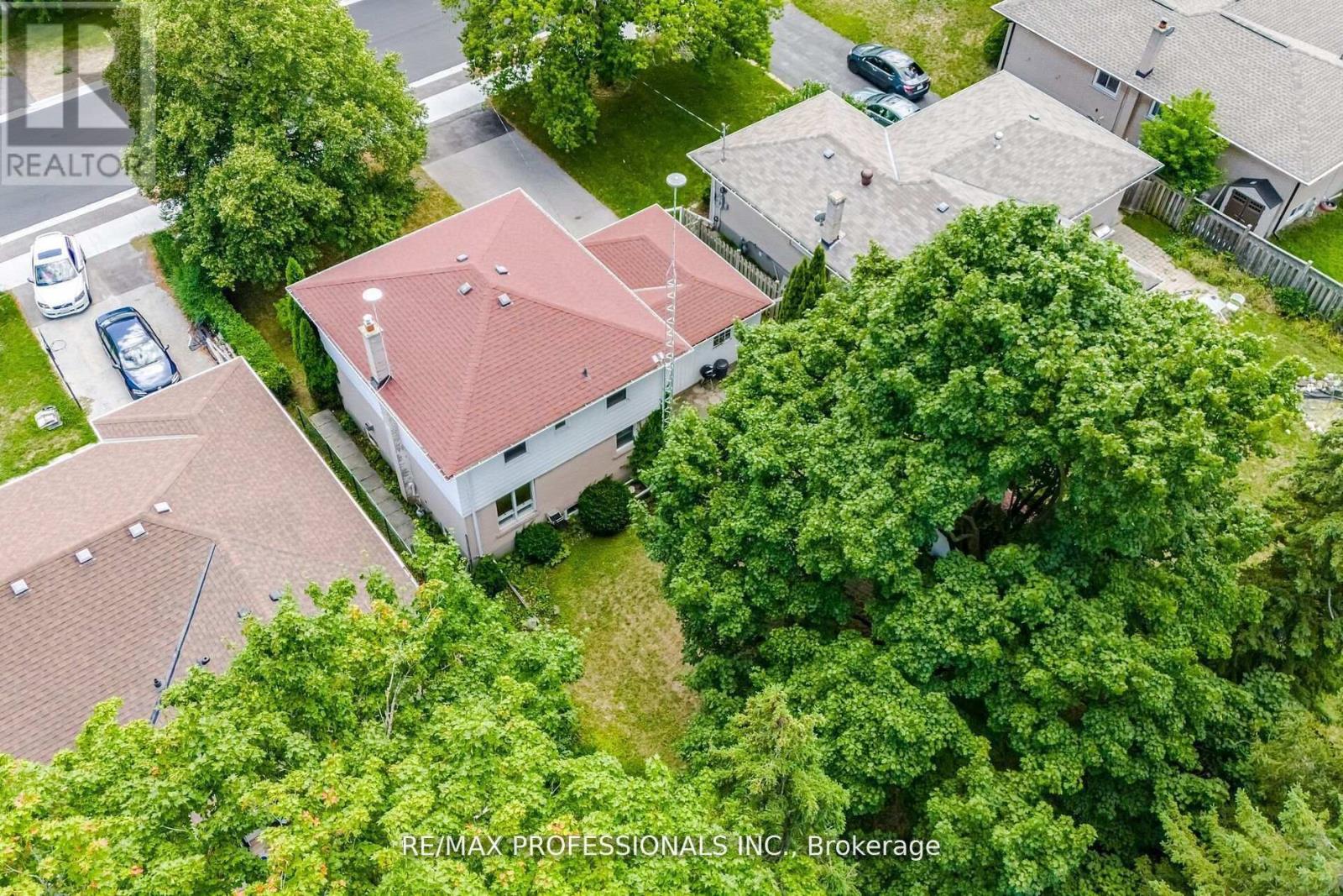 77 Bedford Park Avenue, Richmond Hill, Ontario  L4C 2N9 - Photo 47 - N12680072